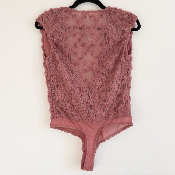 Intimately Free People 2 Haute 2 Handle Lace Floret Thong Bodysuit Lingerie Top - Picture 10 of 13